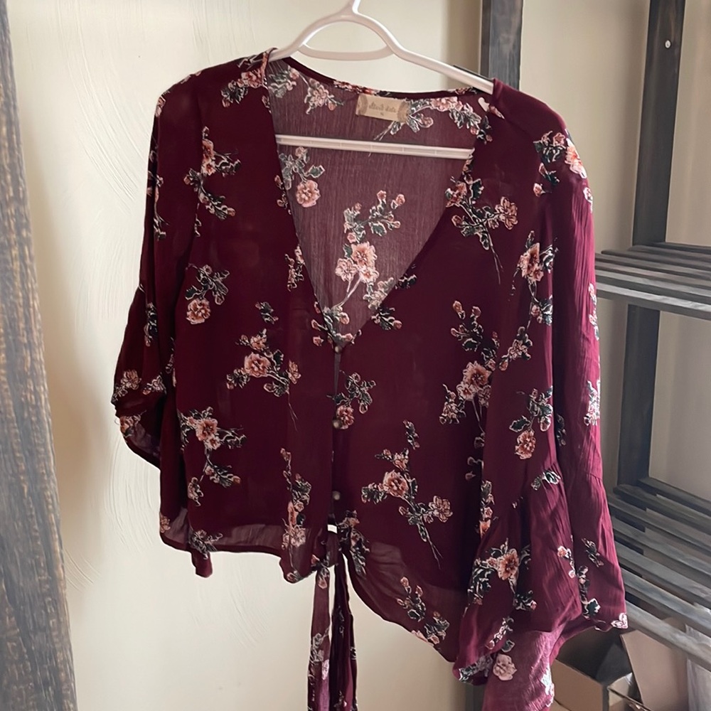 Altar’d state top